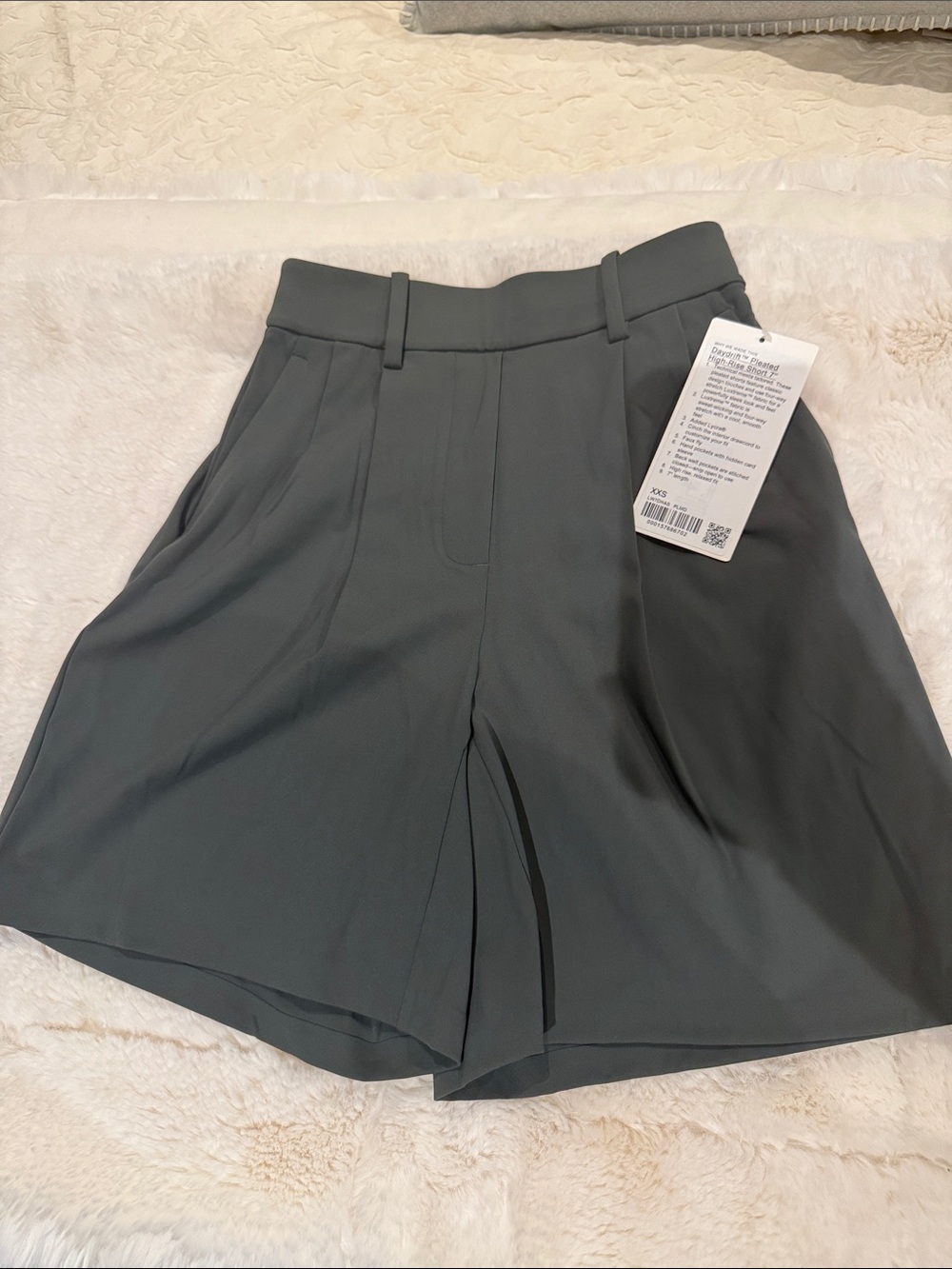 lululemon athletica Daydrift Pleated High-Rise Short - Green